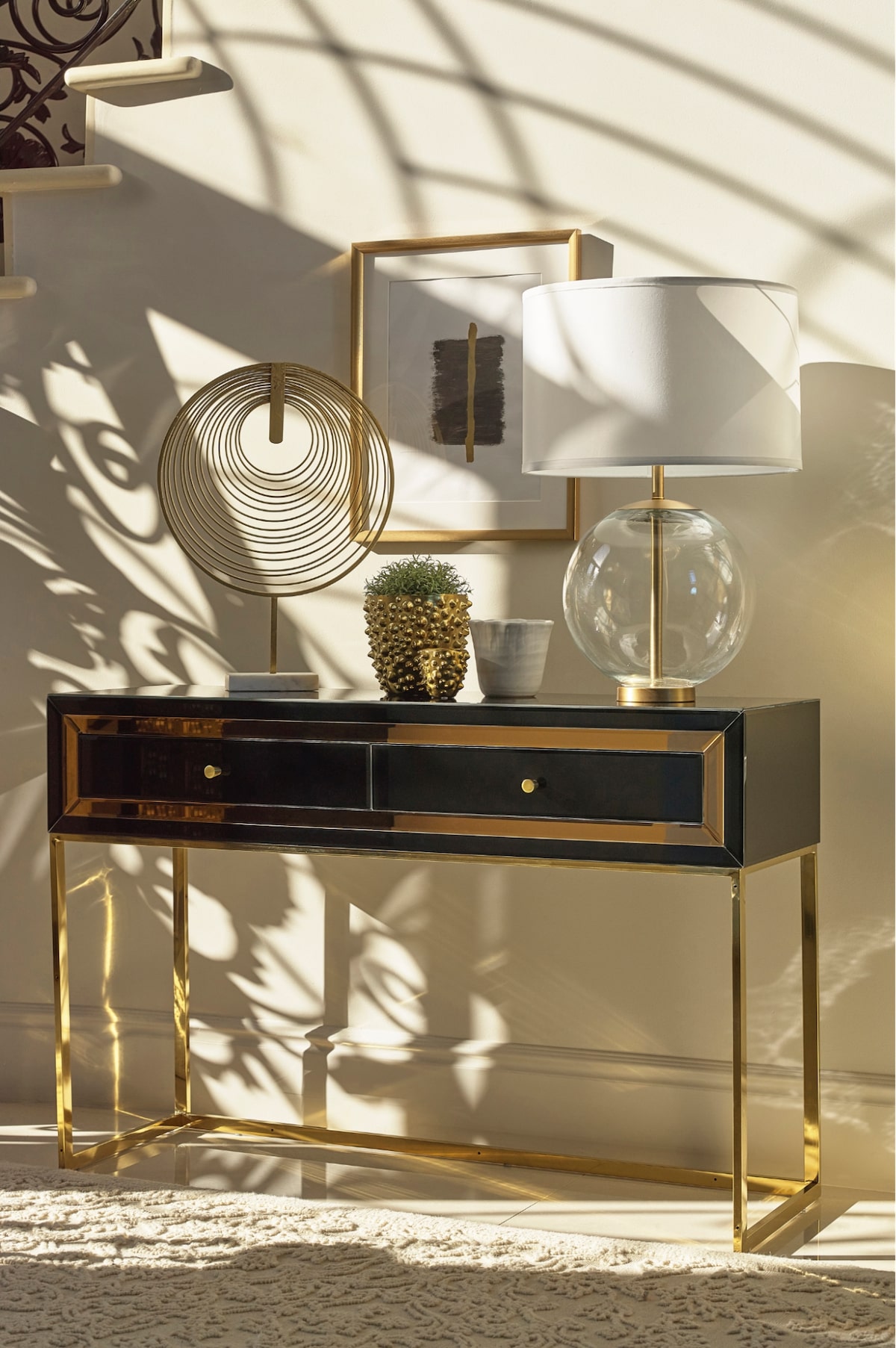 Black furniture: 2-drawer Console Table Black and Gold