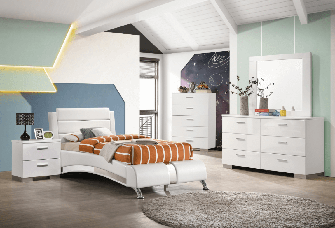 teen girl bedroom ideas: 4-Piece Full Platform Bedroom Set Glossy White