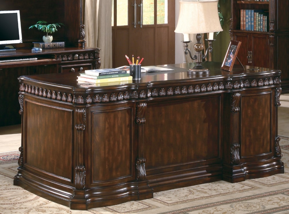 Desk decor ideas: Executive Desk