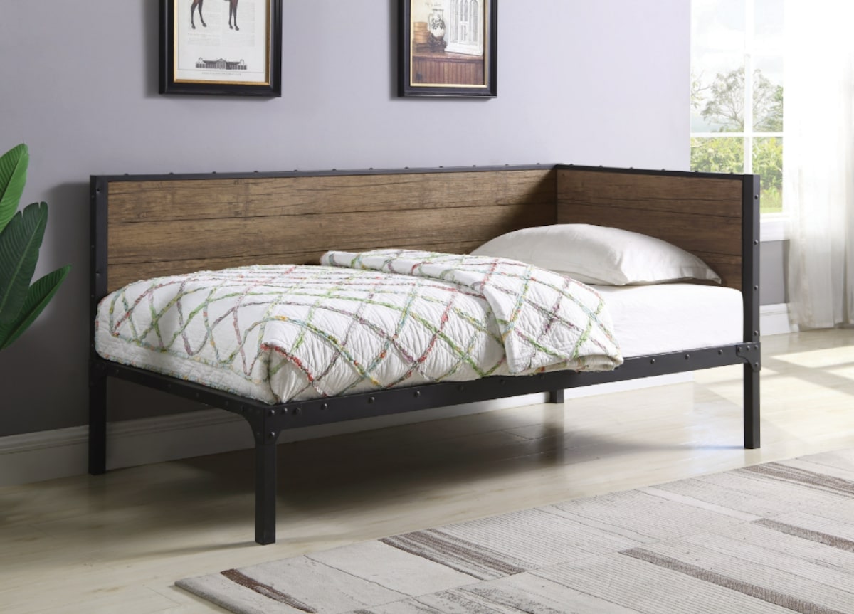 Daybed daydreams: 5 options to make the most of small spaces