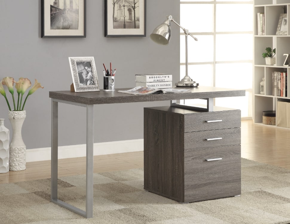 Tired of your office? 5 desk decor ideas to change it up