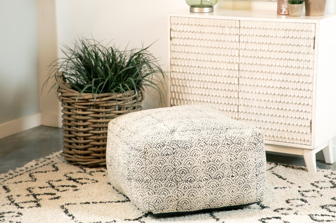 Eclectic interior design: Square Upholstered Floor Pouf Cream and Black