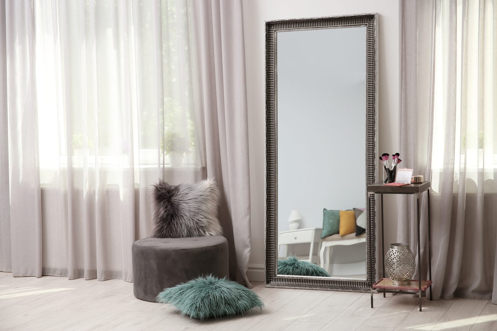 Styling Decorative Wall Mirrors Tips