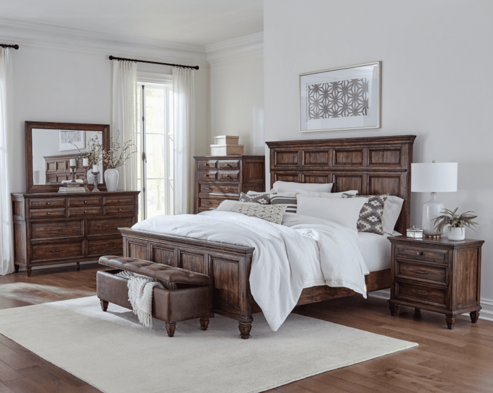 bedroom bench: Avenue Upholstered Tufted Bench Weathered Burnished Brown