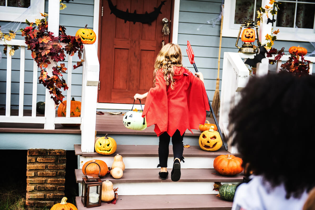 Little girl trick or treating