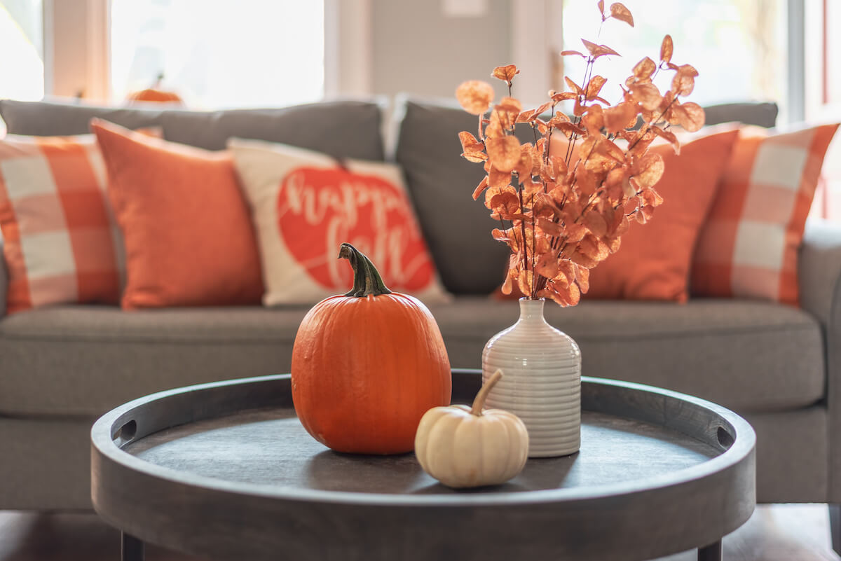 Fall in love with these 8 cozy autumn room decor ideas