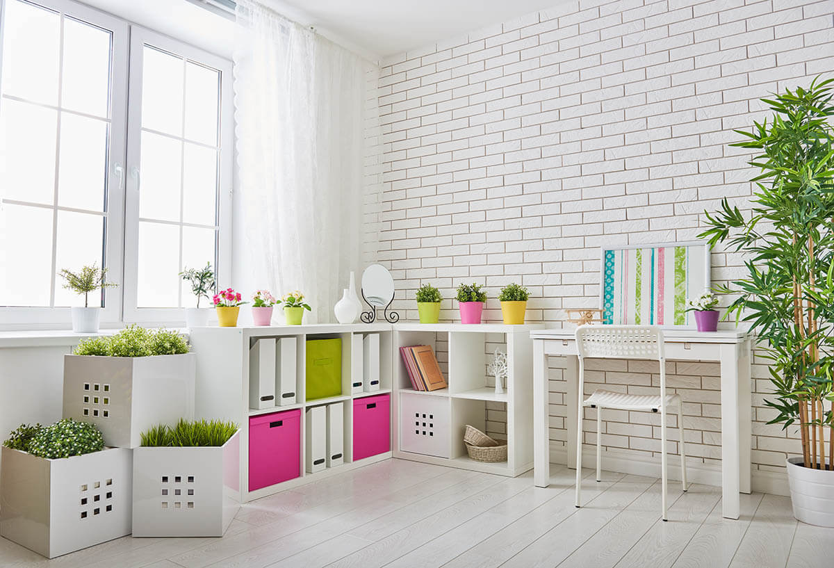 Ready for a clutter-free space that the kids still love? These simple room organization ideas will help you (and your kids) create a fun and tidy area.